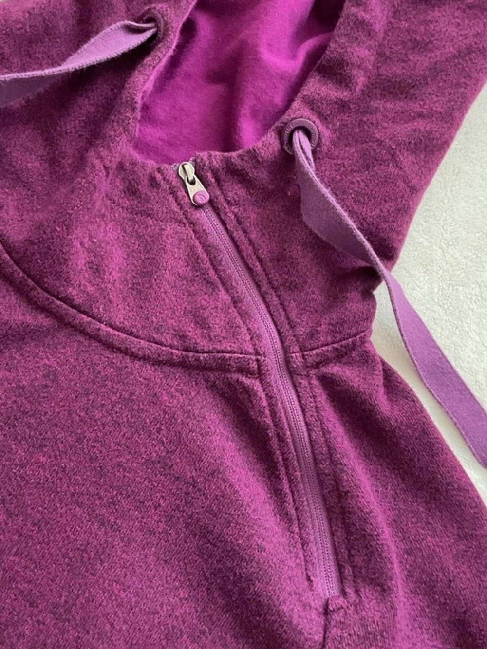 The North Face Women’s Asymmetrical Quarter Zip Hoodie Purple Medium - Picture 5 of 10